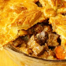 Steak & kidney pie